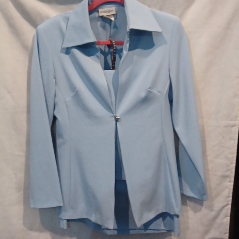 Vintage Powder Blue business / pageant suit, 9/10, fits like 8